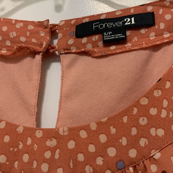 3/$15 Forever 21 salmon colored polka-dot dress size small - Picture 2 of 6